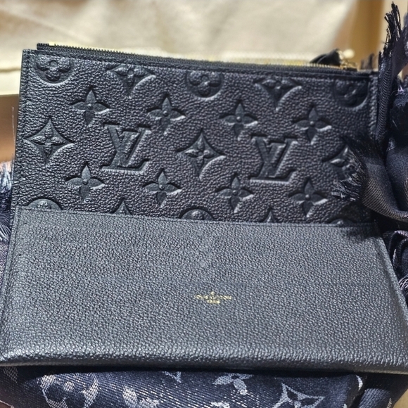 Louis Vuitton Wallet Raffle - Picture 3 of 5